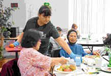 Nonprofits in ‘crisis response’ as federal shutdown continues