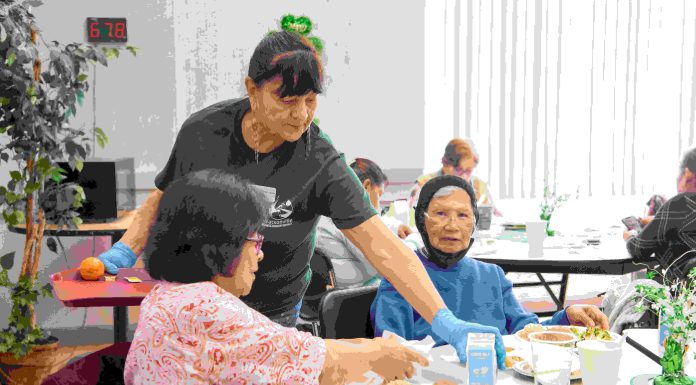 Nonprofits in ‘crisis response’ as federal shutdown continues