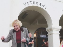 Lofgren presents $1.2M check to boost vets building