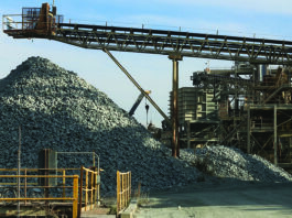 Conveyor belts are used to heap up various sizes of aggregate.
