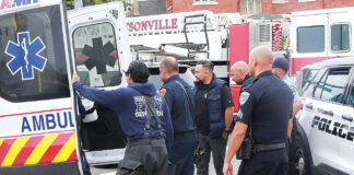 WPD officer hurt in foot pursuit
