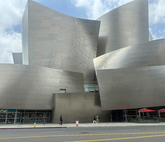 A window into the streets of Los Angeles The Walt Disney Concert Hall on South Grand Avenue in downtown Los Angeles first opened in 2003. (Tarmo Hannula/The Pajaronian)